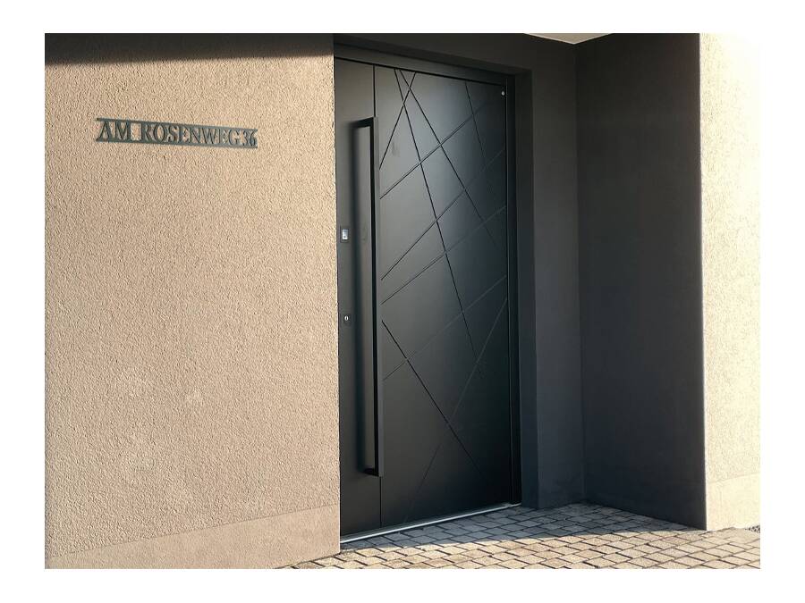 Neue Schriftzüge Modell Maia und August - Metzler Schriftzüge Modell Maia und Modell August