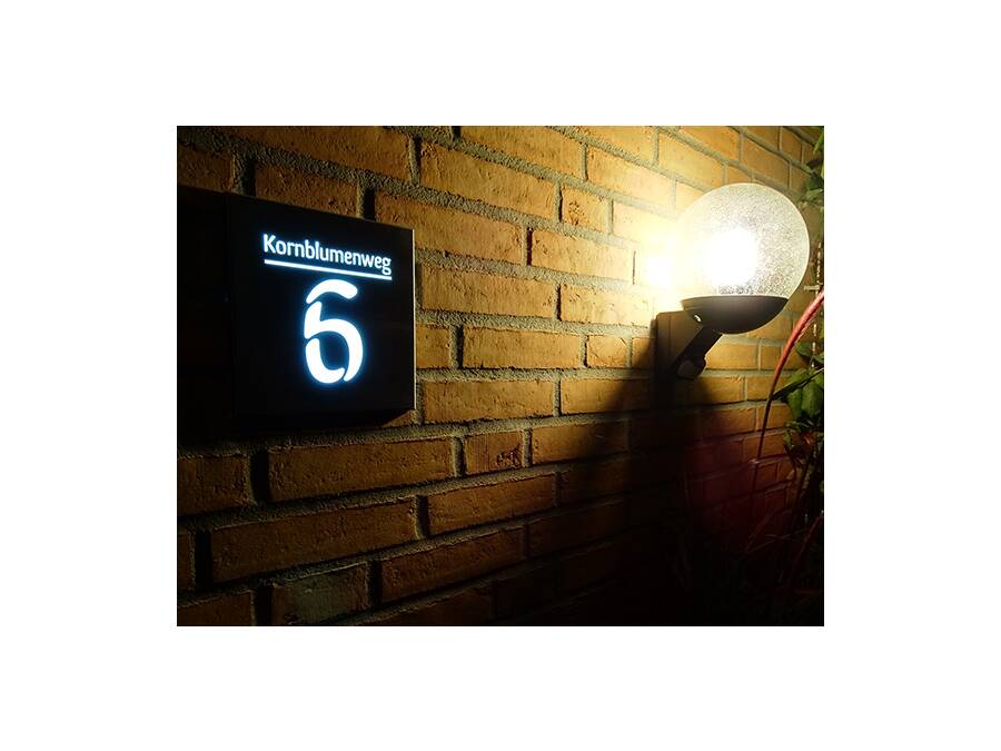 Targhe numeri civici illuminate di Metzler - ottimale per la stagione buia - Targhe numeri civici & targhe casa con illuminazione LED in acciaio inox