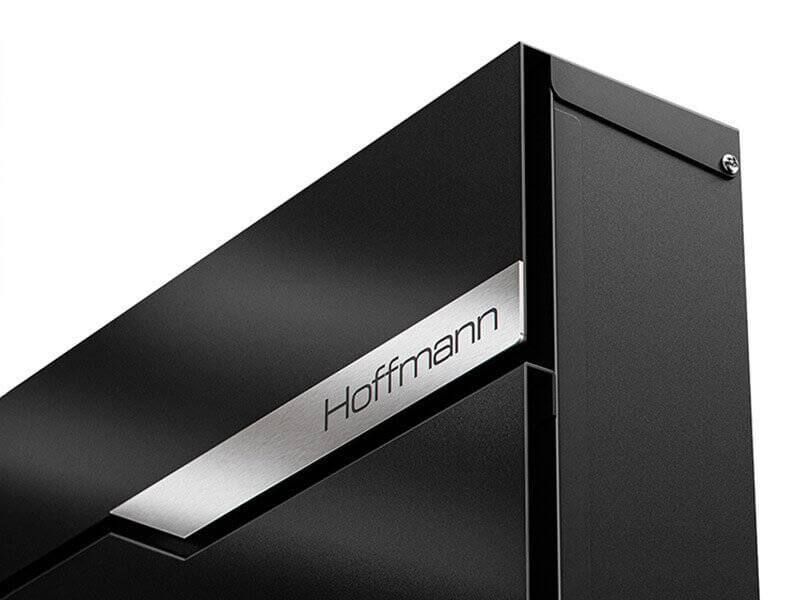 Metzler Briefkasten Schwarz Nahaufnahme Gravurleiste