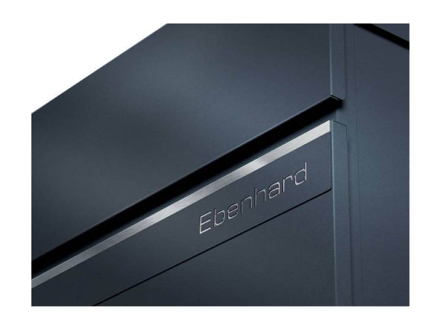 Metzler Standbriefkasten Alves 2 - Nahaufnahme der Gravurblende