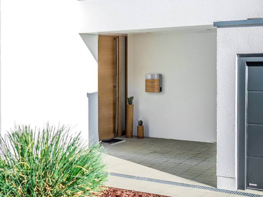 Metzler Briefkasten Anton Edelstahl - Szenario am Hauseingang