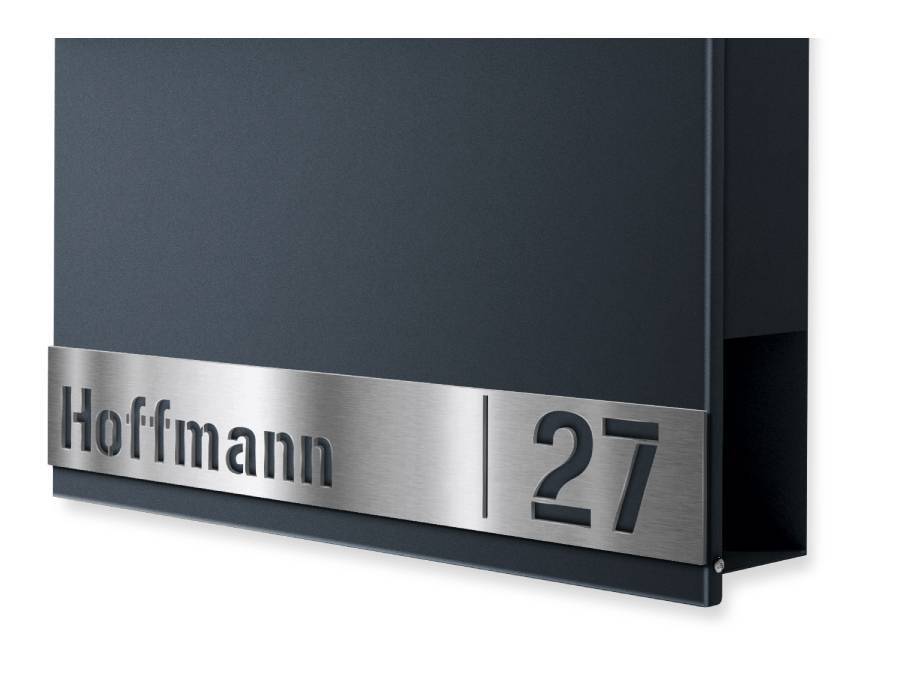 Metzler Briefkasten Gustav Lasergravurplatte Nahaufnahme