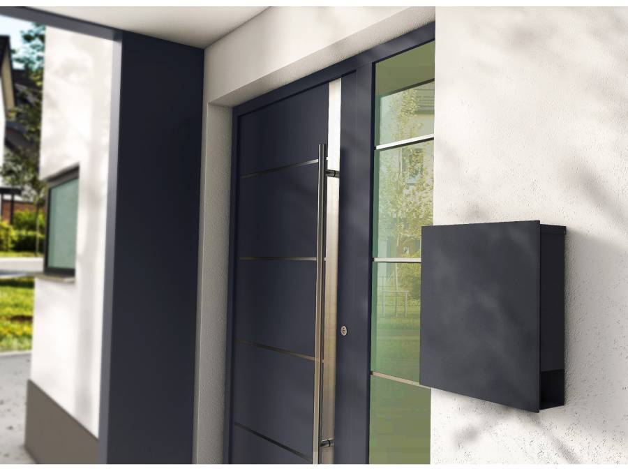 Metzler Briefkasten Lepo an der Fassade