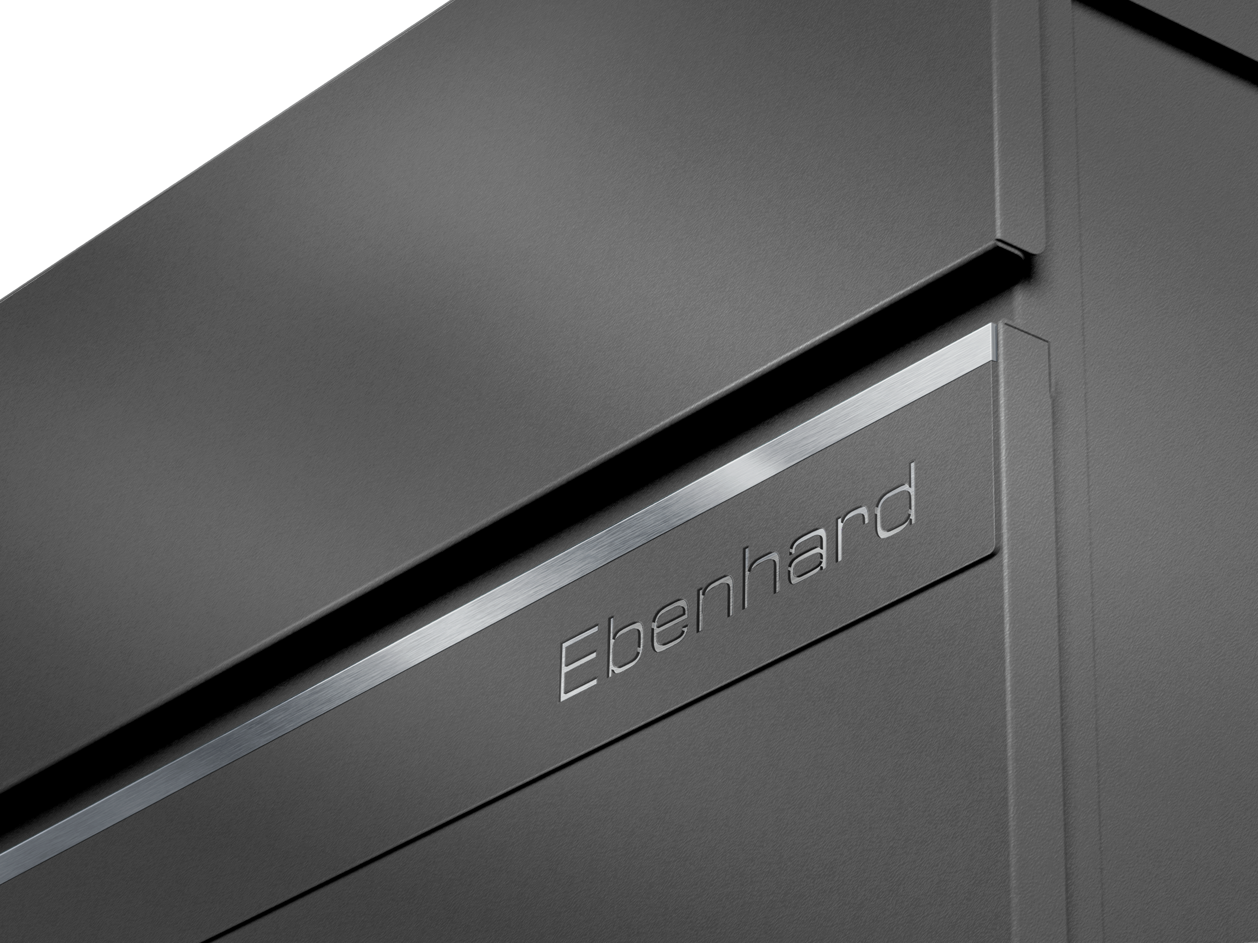 Metzler Standbriefkasten Alves 2 - Nahaufnahme der Gravurblende in Eisenglimmer