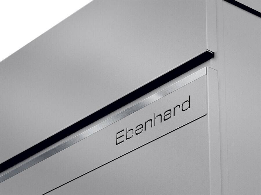 Metzler Standbriefkasten Alves 2 - Nahaufnahme der Gravurblende