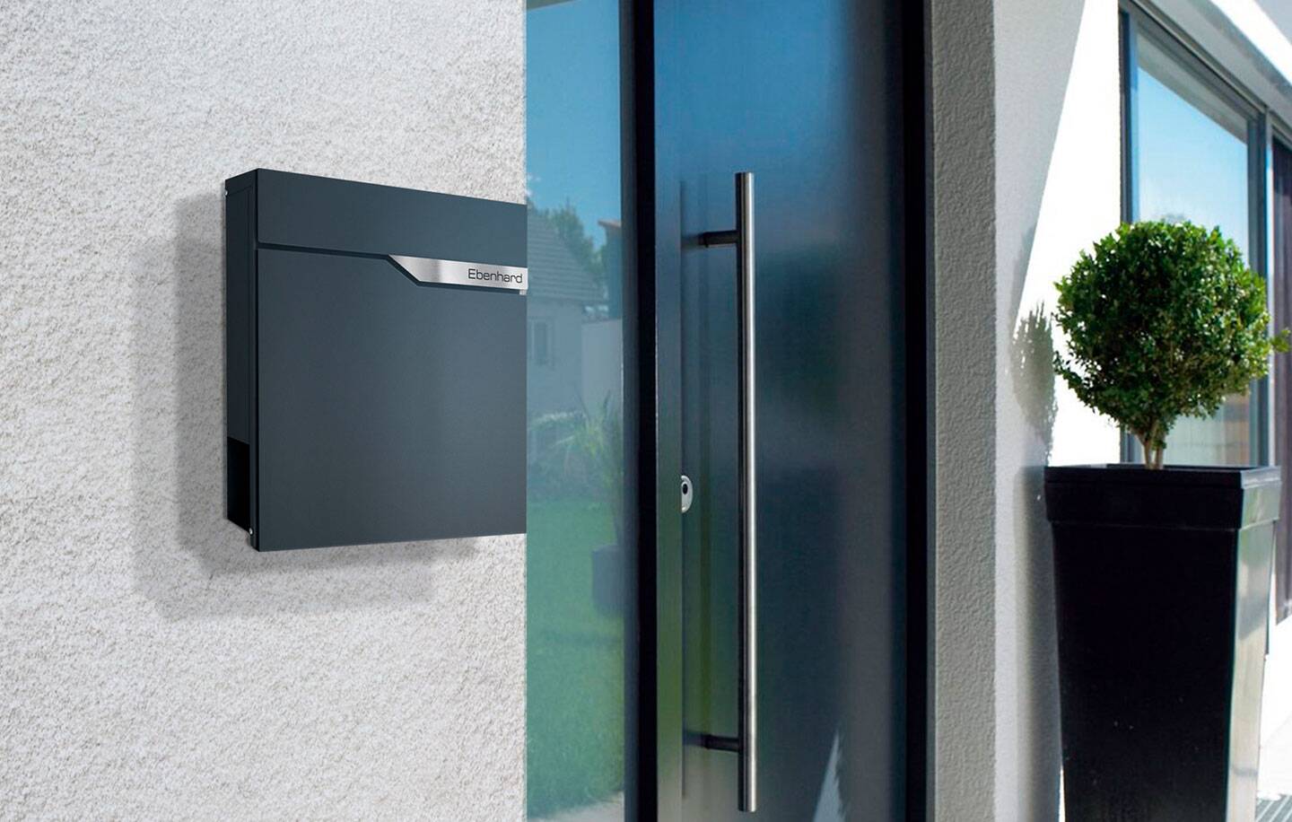 Metzler Briefkasten Siebert Anthrazit mit Zeitung