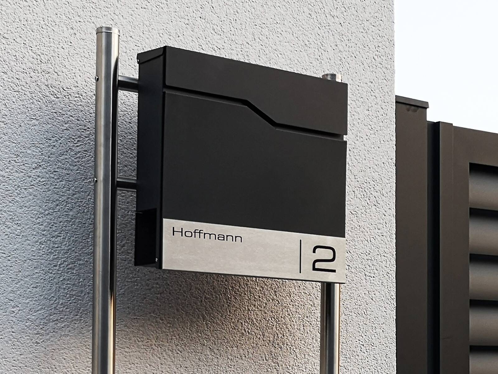 Metzler Briefkasten Enno mit Edelstahl-Gravurleisten