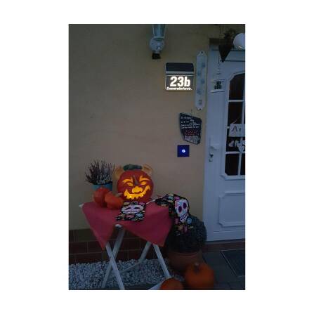 Solar-Hausnummer von Steinel | Edelstahl | Dämmerungssensor