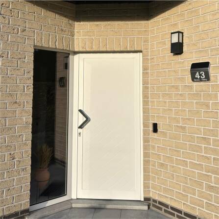 Solar-Hausnummer von Steinel | Edelstahl | Dämmerungssensor