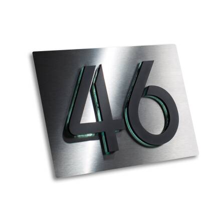 Hausnummernschild mit 3D-Ziffer in Anthrazit