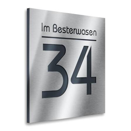 Quadratisches Hausnummernschild aus Edelstahl in Anthrazit mit Straße