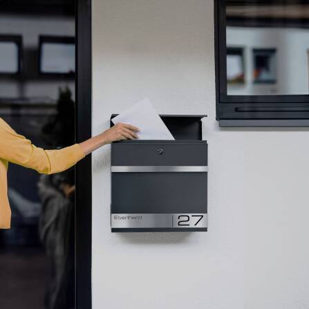 Metzler Briefkasten Anthrazit mit Lasergravur | Stencil