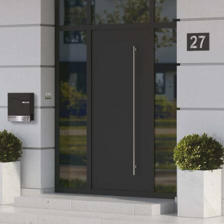 Hausnummernschild mit 3D-Ziffern aus Edelstahl in Anthrazit RAL 7016