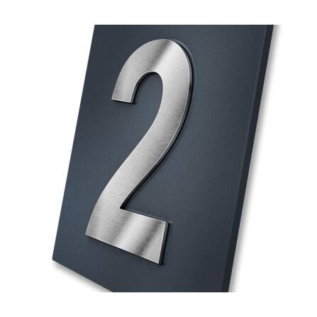 3D-Hausnummernschild in Anthrazit mit Edelstahlziffer
