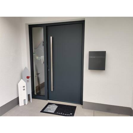 Metzler Briefkasten Anthrazit RAL 7016 Gravur | Lepo 2