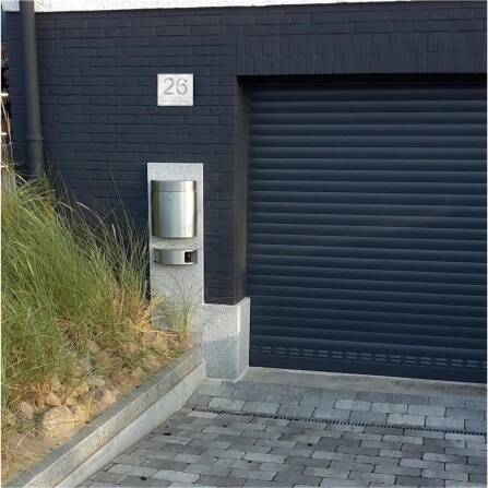 Metzler Tafel aus Edelstahl mit Hausnummer und Straße Farboptionen wählbar