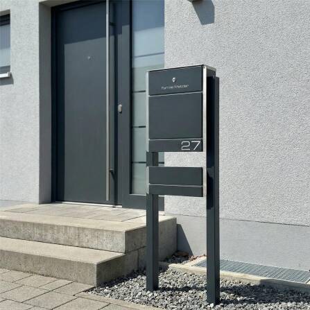 Metzler Cassetta Postale Autonoma Antracite con Incisione + Porta Quotidiani Opzionale | 01
