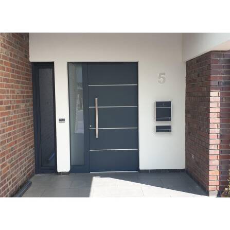 Metzler Cassetta Postale Autonoma Antracite con Incisione + Porta Quotidiani Opzionale | 01