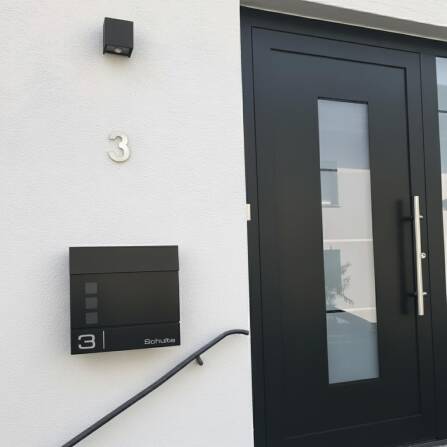 Metzler Briefkasten Schwarz hochwertiger Stahl Sichtfenster | Cube