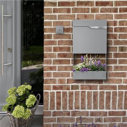 Metzler Briefkasten Graualuminium austauschbares Namensschild | Ebenhard