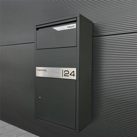 Metzler Paketbox Anthrazit RAL 7016 | personalisiert mit Gravur | Edelstahl-Namensschild | rostfrei & massiv | Avalon 2