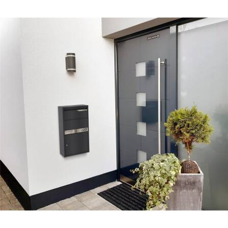 Metzler Paketbox Anthrazit RAL 7016 | personalisiert mit Gravur | Edelstahl-Namensschild | rostfrei & massiv | Avalon 2