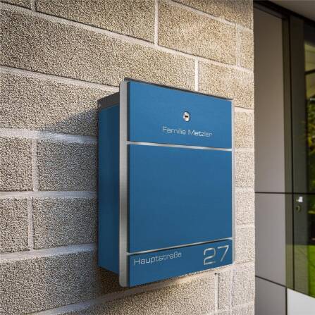 Metzler Briefkasten aus Edelstahl | personalisiert mit Gravur | Zeitungsfach optional | Wunschfarbe | Moris