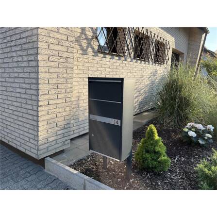 Metzler cassetta postale per pacchi indipendente con supporto | Antracite RAL 7016 | personalizzata con incisione | targhetta in acciaio inox | antiruggine | Avalon 1