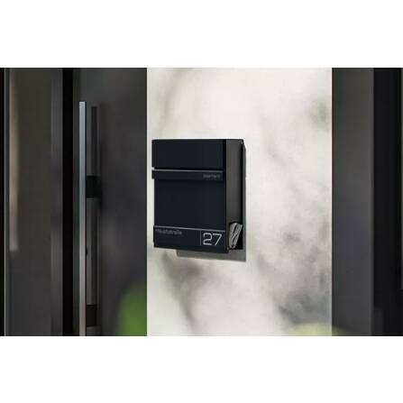 Metzler Briefkasten in RAL9005 Tiefschwarz Lasergravur | Hermann