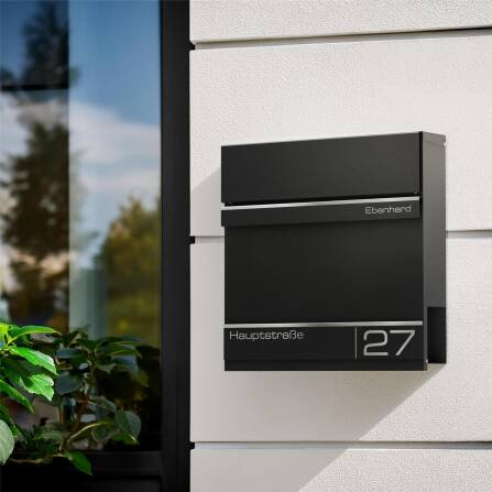 Metzler Briefkasten in RAL9005 Tiefschwarz Lasergravur | Hermann