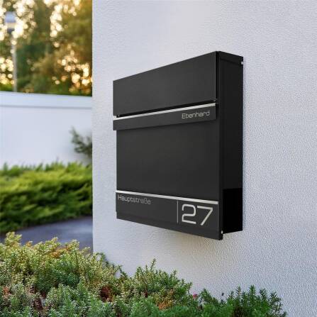 Metzler Briefkasten in RAL9005 Tiefschwarz Lasergravur | Hermann