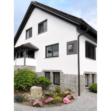 Metzler Design Hausnummernschild | RAL 7016 Anthrazitgrau | 21 x 30 cm | Steiner