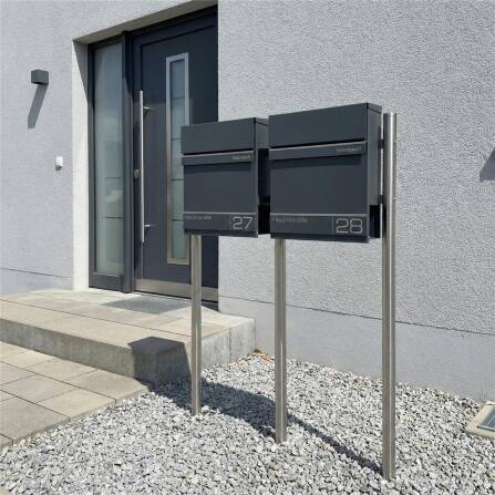 Metzler Edelstahl Standbriefkasten Mehrfamilienhaus Lasergravur | Hermann