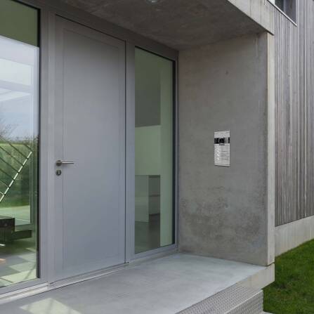 Metzler VDM10 2.0 Mehrfamilien Video-Türsprechanlage | 3 Klingeltaster | RAL 9007 Graualuminium | Colson