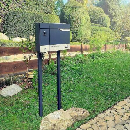Metzler Standbriefkasten rostfrei und massiv, RAL7016 Anthrazitgrau mit Videosprechanlage VDM10 2.0, Modell Siebert Links