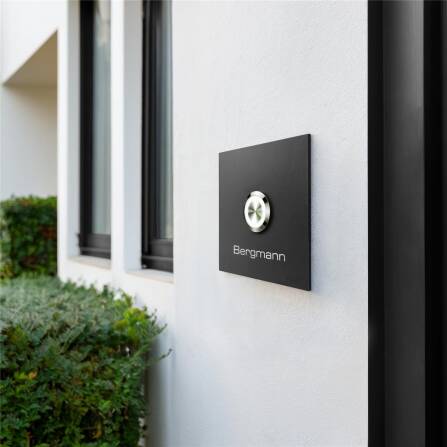 Metzler Türklingel mit Gravur + LED-Taster | RAL 9005 Tiefschwarz | Stella