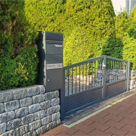 Metzler Video-Türsprechanlage mit Paketbox | Anthrazit RAL 7016 | personalisiert mit Gravur | Edelstahl-Namensschild