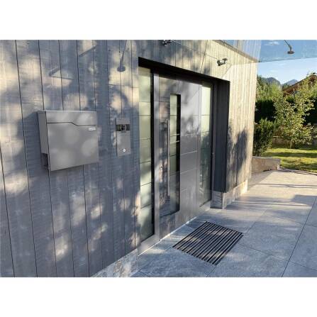Metzler Briefkasten mit austauschbarem Namensschild | RAL9007 Graualuminium | Hoffmann
