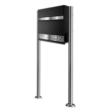 Metzler Standbriefkasten in Tiefschwarz und Gravur aus Edelstahl | Stencil