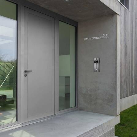 Scritta Metzler in acciaio inox con via e numero civico |...