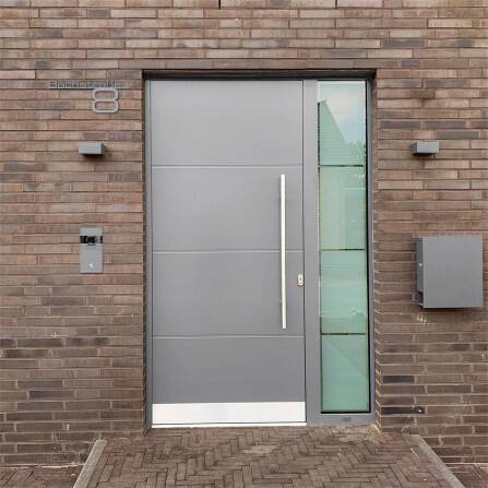 Metzler Edelstahl Schriftzug mit Straße & Hausnummer | RAL 9007 Graualuminium | 120 cm | Bach