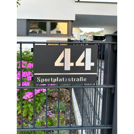Hausnummernschild mit Straßennamen aus Edelstahl |...