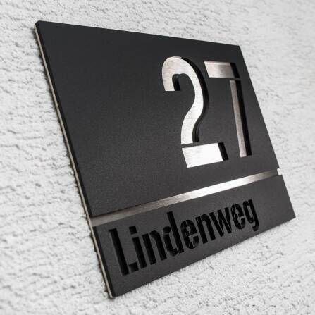 Hausnummernschild mit Straßennamen aus Edelstahl | 25 x 17,5 cm