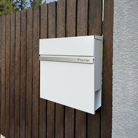 Metzler Boîte aux Lettres revêtue en Poudre | Gravure Laser optionnelle | RAL 9016 Blanc Signalisation | Stelio