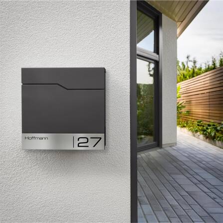 Metzler Briefkasten mit Edelstahl-Namensschild | DB 703 Eisenglimmer | Enno