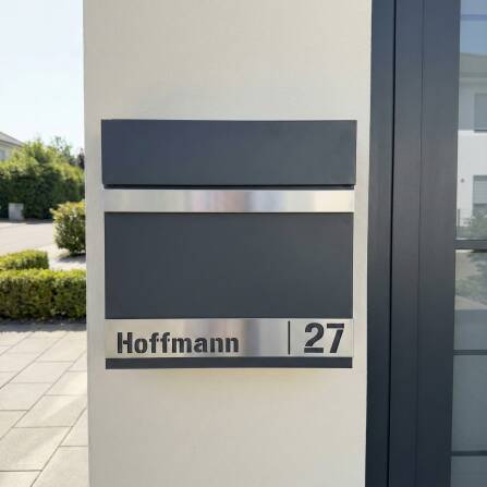 Metzler Briefkasten mit personalisierbarer Blende aus Edelstahl | Gustav