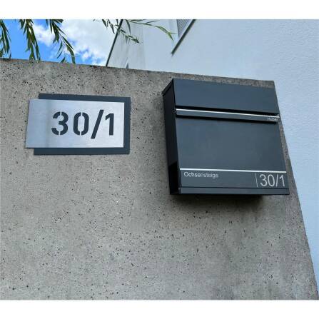 Metzler modernes Hausnummernschild Anthrazit Edelstahl