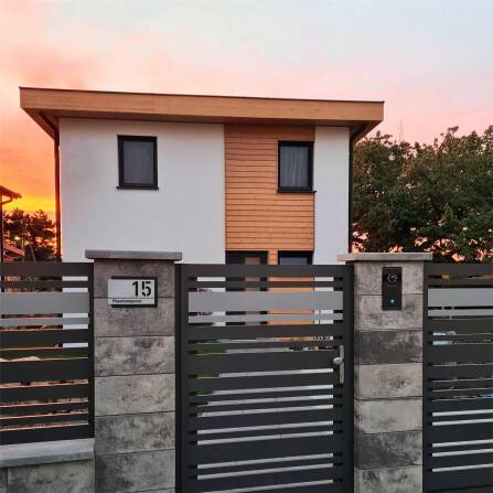 Metzler Individuelle Hausnummer aus Edelstahl