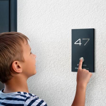 Metzler Türklingel Aufputz mit individueller  Gravur LED-Taster | Alan