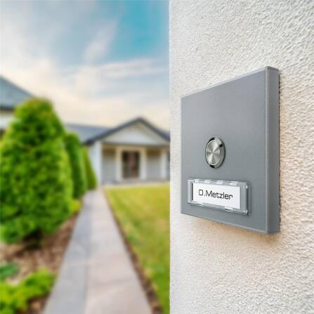 Metzler Aufputz Türklingel austauschbares Namensschild | RAL 9007 Graualuminium | Parisa